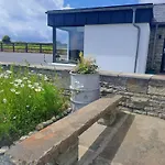 Rose Meadow ليسكانور